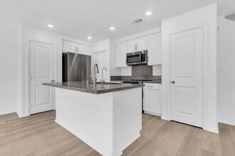 19132 Ash Grv St in Riverside, CA - Building Photo - Building Photo