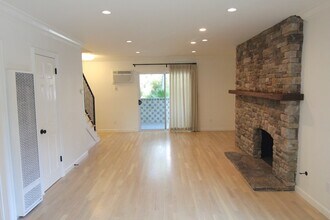 6345 Primrose Ave, Unit 1 in Los Angeles, CA - Building Photo - Building Photo