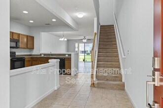 6881 Woody Vine Dr in Jacksonville, FL - Building Photo - Building Photo