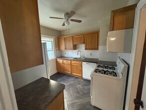 135 Hartwell Rd, Unit Upper in Buffalo, NY - Building Photo - Building Photo