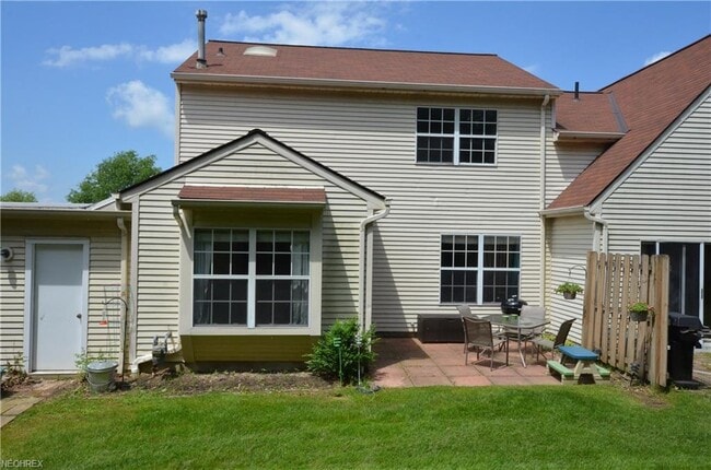 14927 Royal Ridge Ln in North Royalton, OH - Building Photo - Building Photo