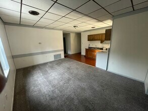 410 W 5th Ave, Unit 1 in McKeesport, PA - Foto de edificio - Building Photo