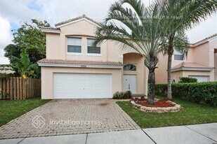 3022 Sunset Ln in Margate, FL - Building Photo