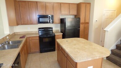 8702 Ribbon Falls Ln in Jacksonville, FL - Building Photo - Building Photo