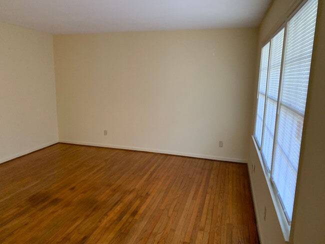 182 Riverdale Dr in Athens, GA - Building Photo - Building Photo