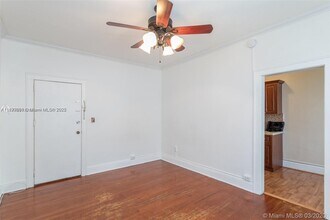 126 Mendoza Ave in Coral Gables, FL - Building Photo - Building Photo