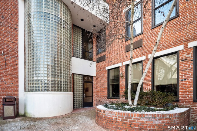 property at 32 Haviland St