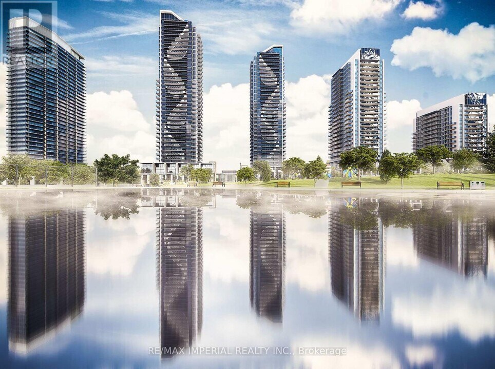 95-695 McMahon Dr in Toronto, ON - Building Photo