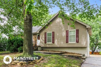 200 NE Keystone Dr in Lee's Summit, MO - Building Photo - Building Photo