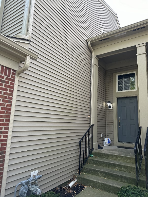 1527 Yellowstone Dr in Streamwood, IL - Building Photo - Building Photo