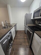 141 S Clark Dr in Los Angeles, CA - Foto de edificio - Building Photo