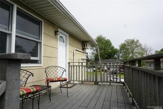 15 Reed Dr in Deer Park, NY - Building Photo - Building Photo
