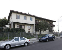 360 N Occidental Blvd in Los Angeles, CA - Building Photo