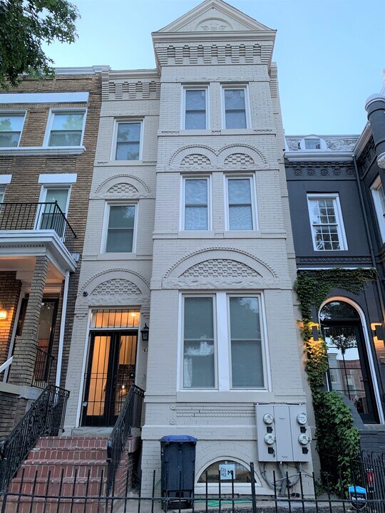 69 New York Ave NW in Washington, DC - Building Photo