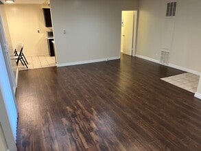 555 Hazel Apartments in Inglewood, CA - Building Photo - Building Photo