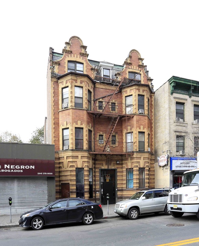 279 S Broadway in Yonkers, NY - Foto de edificio - Building Photo