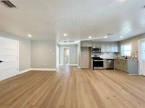4504 Kingsbury St in Houston, TX - Building Photo - Building Photo