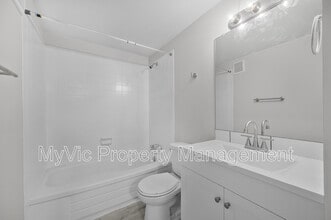 10152-10158 158 St NW in Edmonton, AB - Building Photo - Building Photo