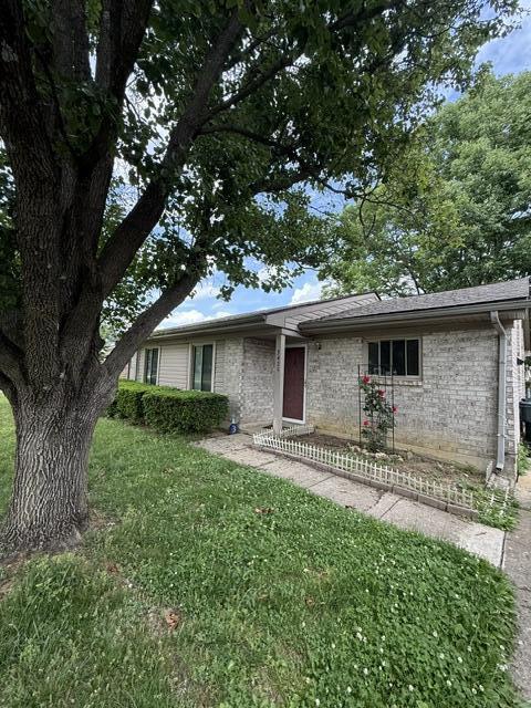 property at 3425 Featherston Dr