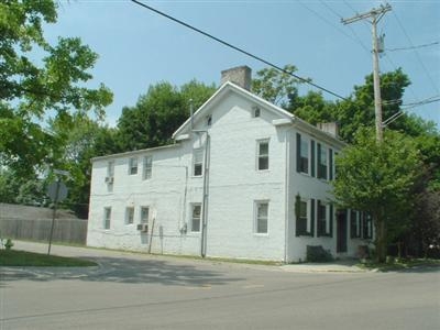 400 W Xenia Dr in Fairborn, OH - Building Photo