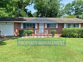 1110 Collins Cir in Chattanooga, TN - Building Photo