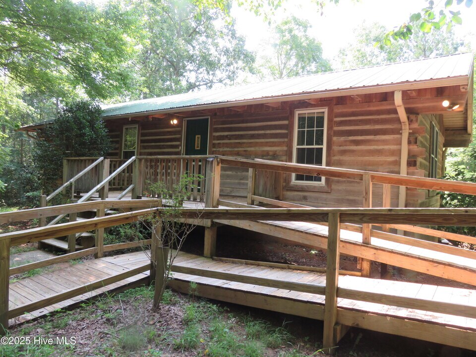 168 Woodward Ln in Carthage, NC - Building Photo