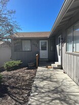 1420 Pleasant Ave in Klamath Falls, OR - Building Photo