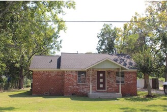 5322 Pine Ave in Pasadena, TX - Building Photo - Building Photo