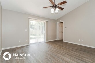 5948 Wentworth Cir S in Jacksonville, FL - Foto de edificio - Building Photo