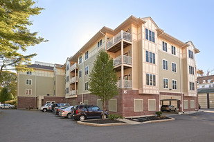 Franklin Center Commons Apartments