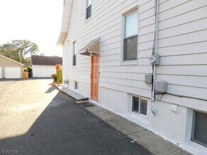 78 Newark Ave in Bloomfield, NJ - Building Photo - Building Photo