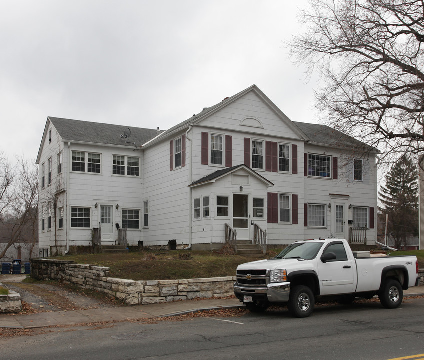 119 Main St in Lee, MA - Foto de edificio