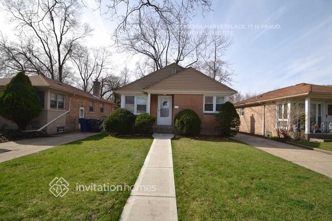 property at 1624 Mulford St