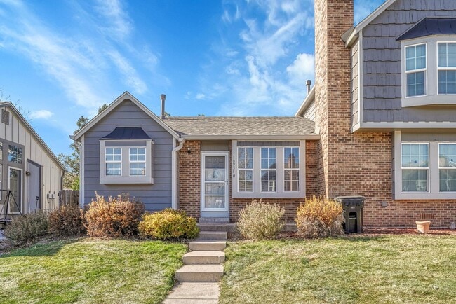 16934 E Whitaker Dr in Aurora, CO - Building Photo - Building Photo