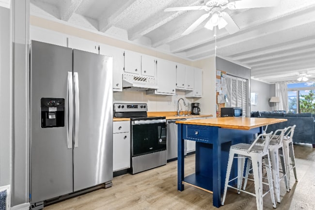 7604 Coastal Hwy in Ocean City, MD - Building Photo - Building Photo