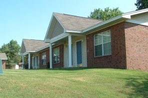 Broadway Cove Apartments in Maynard, AR - Building Photo