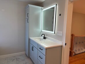 159 Elm St in Milford, NH - Building Photo - Building Photo