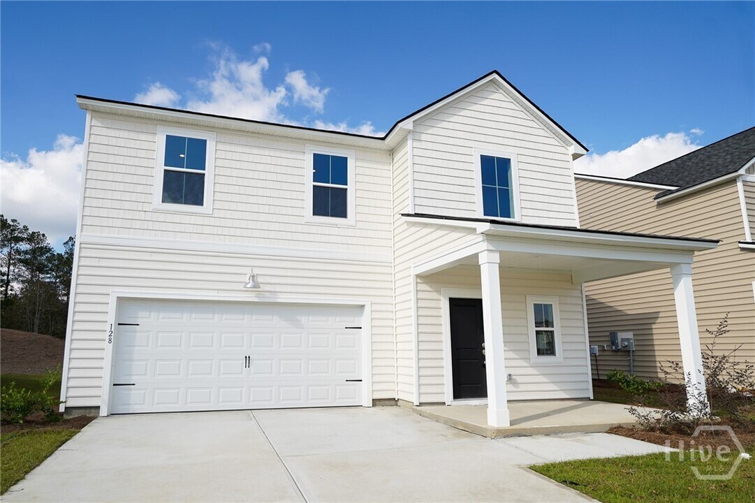 128 Amethyst Dr in Bloomingdale, GA - Building Photo