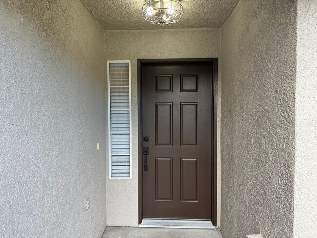 117 Sentinel Dr in Modesto, CA - Building Photo - Building Photo