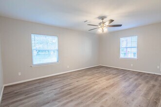 4817 Van Fleet St in Houston, TX - Building Photo - Building Photo