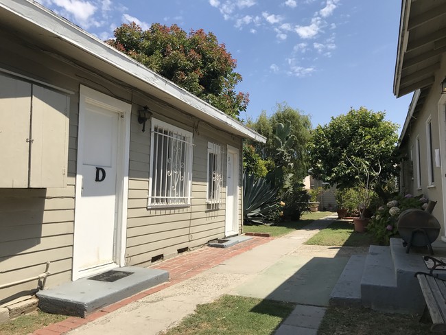 Quadruplex in Santa Monica, CA - Building Photo - Building Photo