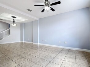 2380 Bella Vista Dr in Davenport, FL - Foto de edificio - Building Photo