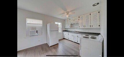 2324 E 16th Ct-Unit -2328 in Panama City, FL - Building Photo - Building Photo
