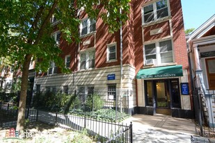 2836 N Burling St, Unit M03B Apartments