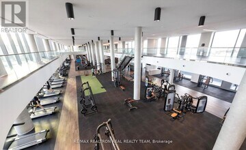 7890 Jane St in Vaughan, ON - Building Photo - Building Photo