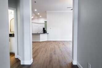 1814 Morning Glory in Carrollton, TX - Building Photo - Building Photo