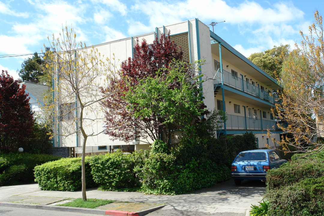 2120 Grant St in Berkeley, CA - Building Photo