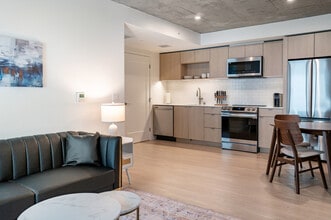 1 Brady St in San Francisco, CA - Building Photo - Building Photo