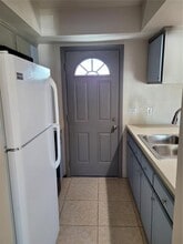 11090 Reims Ave in Englewood, FL - Building Photo - Building Photo