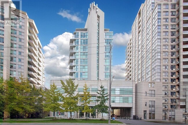 property at 2067 Lake Shore Blvd W